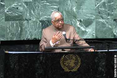 SN Goenka speaking at the UN Peace Summit